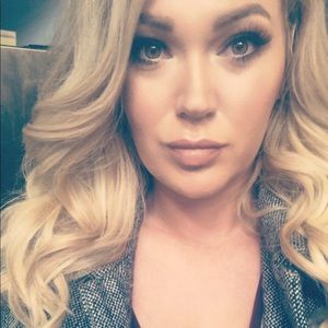 Meet your Posher, Felicia